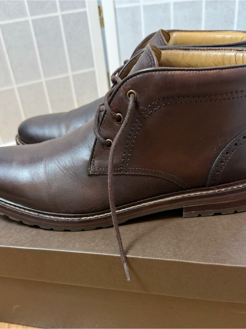 Florsheim Men's Brown Leather Chukka Boots Size 10.5 - Picture 4 of 9